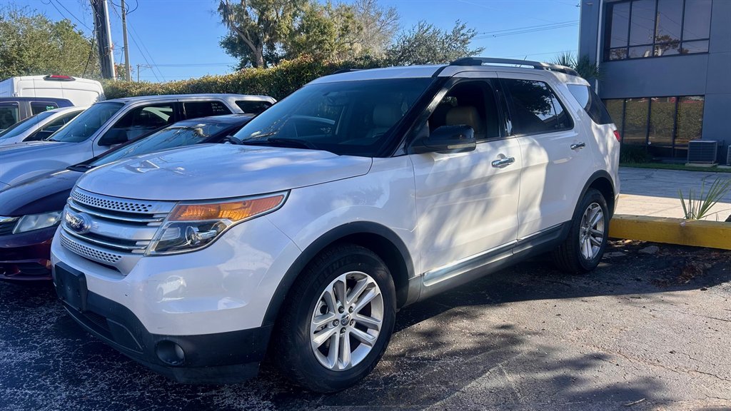 2011 Ford Explorer XLT's photo