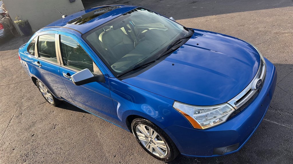 2011 Ford Focus SEL's photo