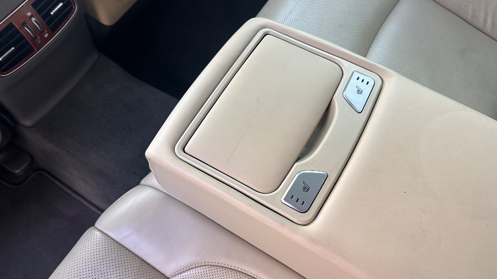 2012 Hyundai Genesis 3.8 - Photo 17