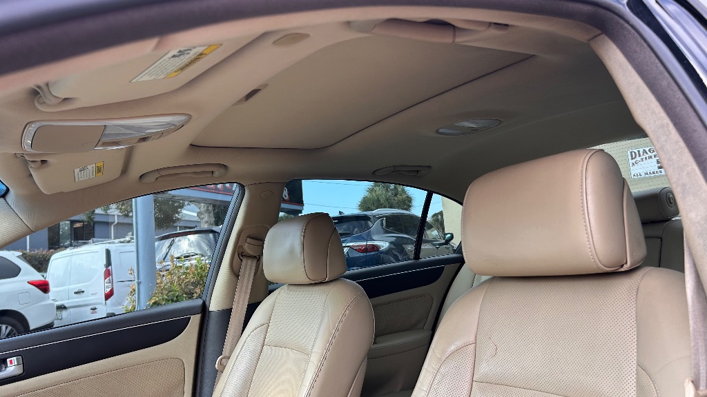2012 Hyundai Genesis 3.8 - Photo 13