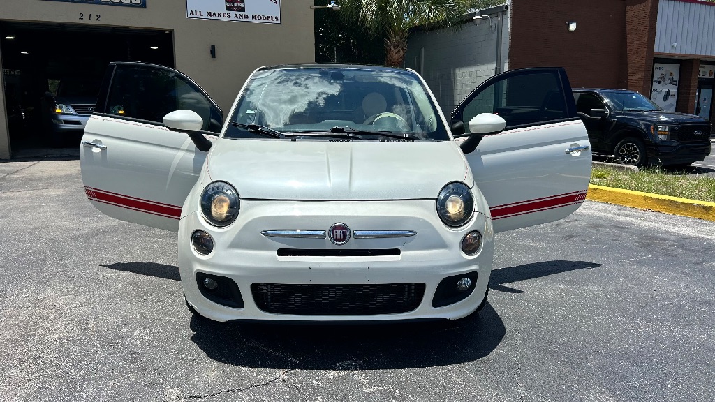 2017 FIAT 500 Pop's photo