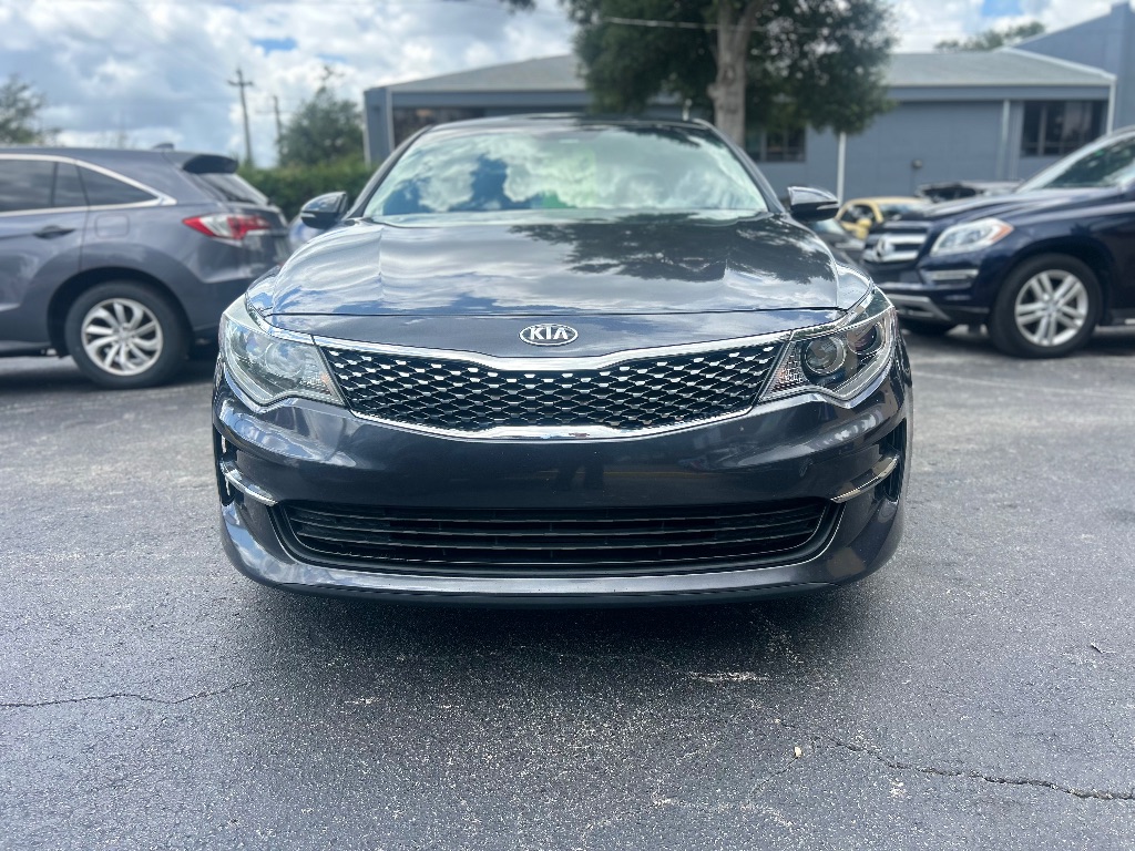 2017 Kia Optima EX - Photo 8