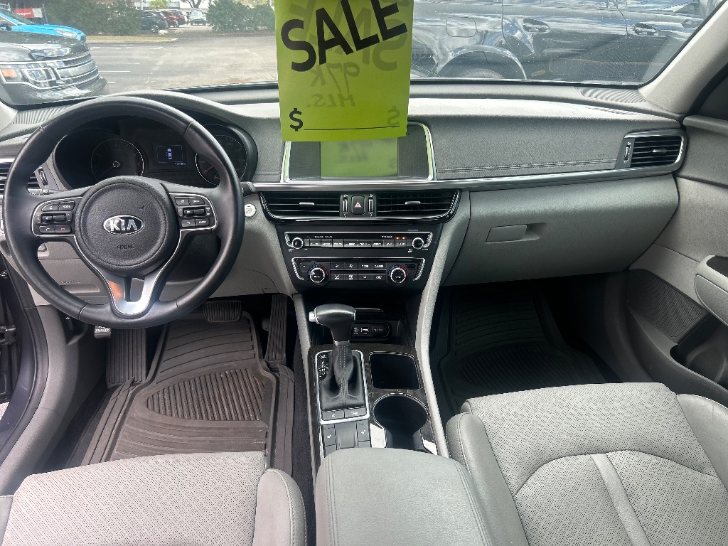 2017 Kia Optima EX - Photo 12