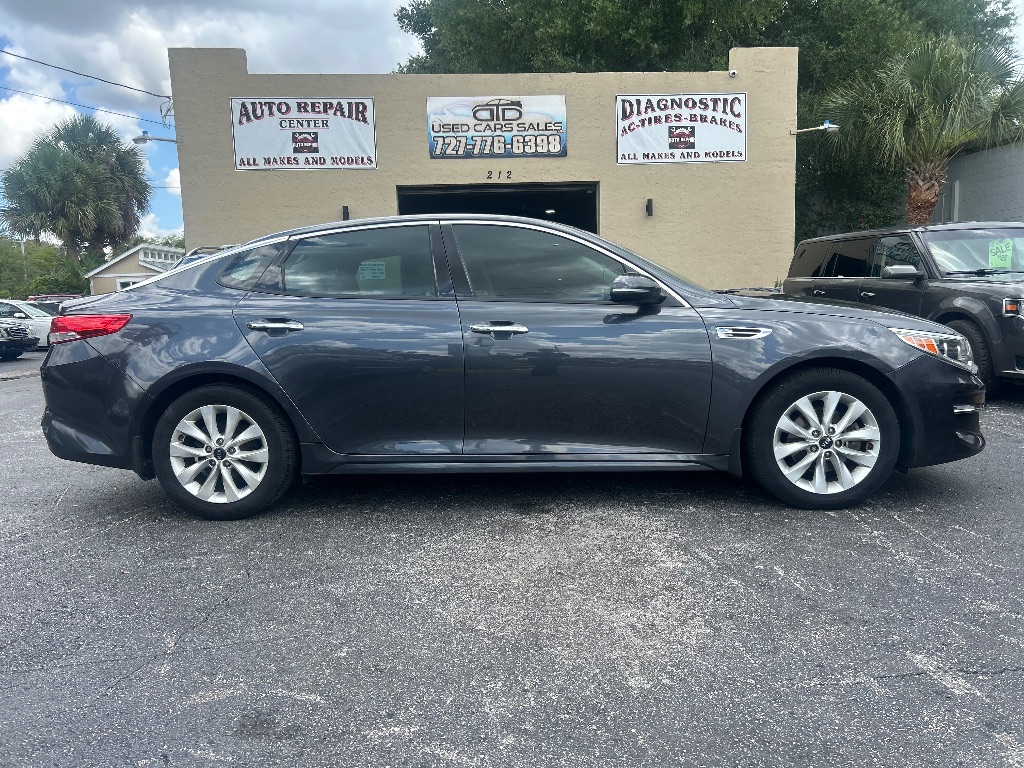 2017 Kia Optima EX - Photo 6
