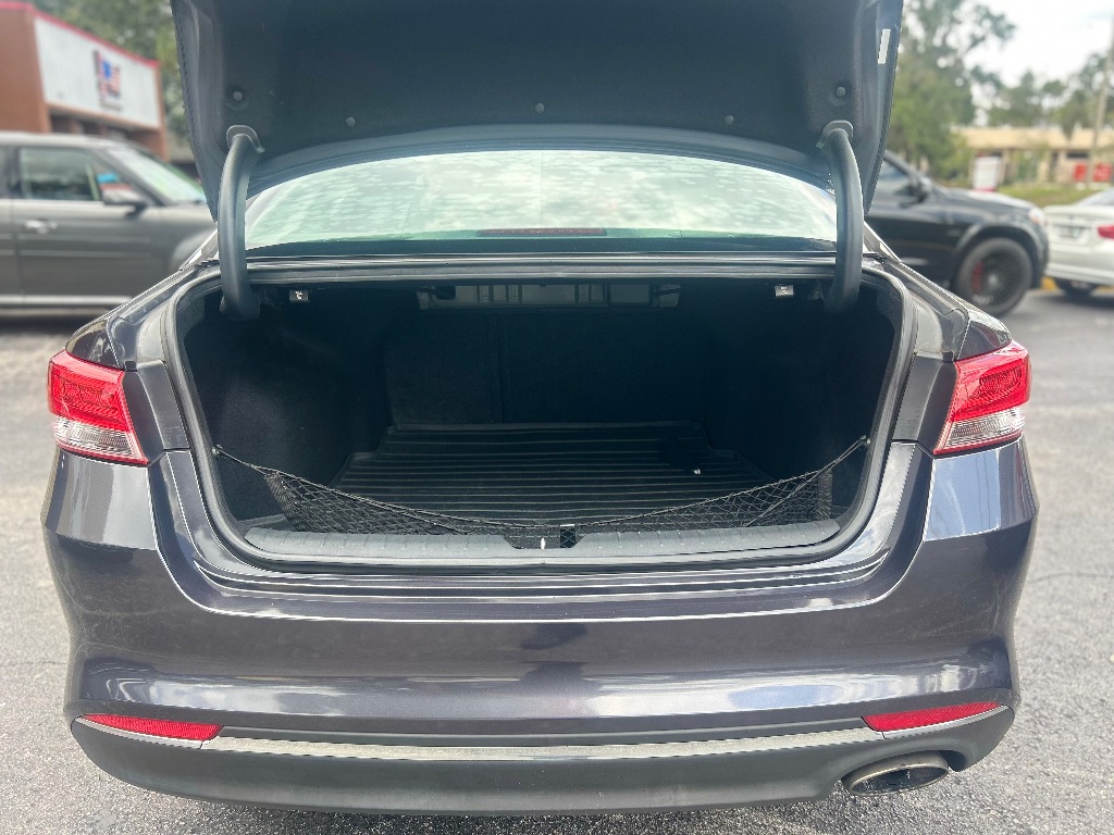 2017 Kia Optima EX - Photo 23
