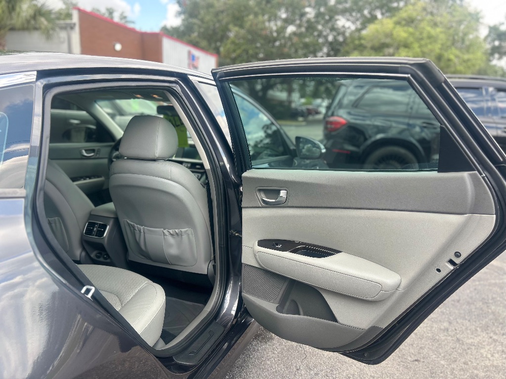 2017 Kia Optima EX - Photo 21