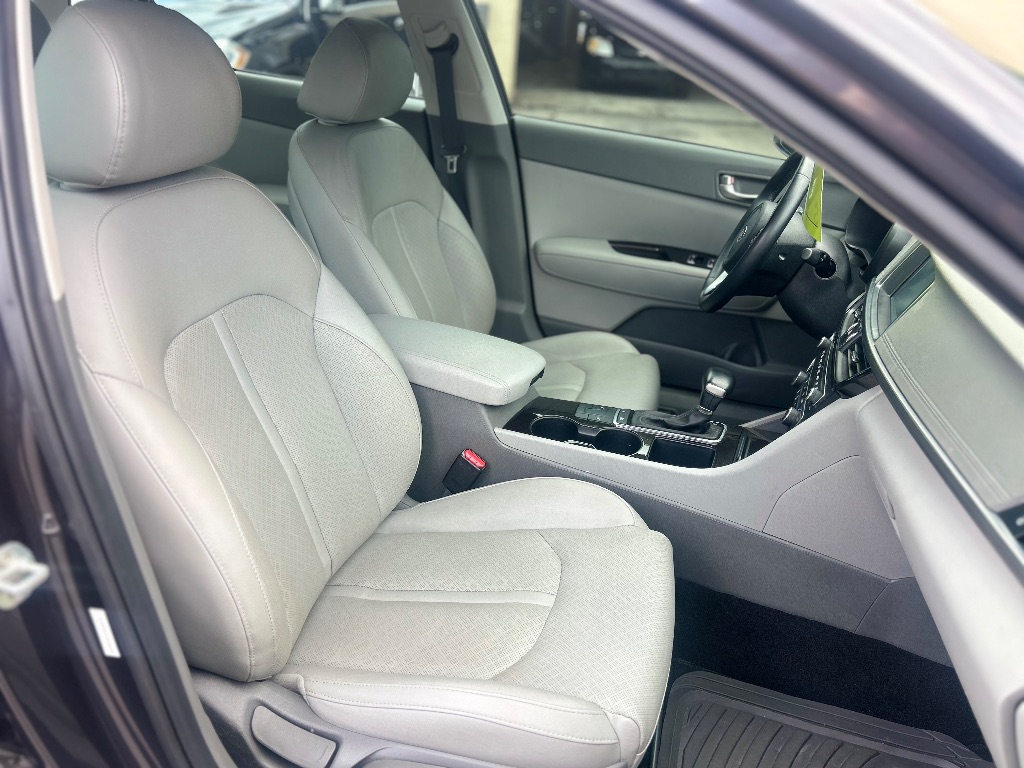 2017 Kia Optima EX - Photo 19